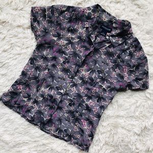 🛍BOGO Ann Taylor Button Down Cap Floral Silk